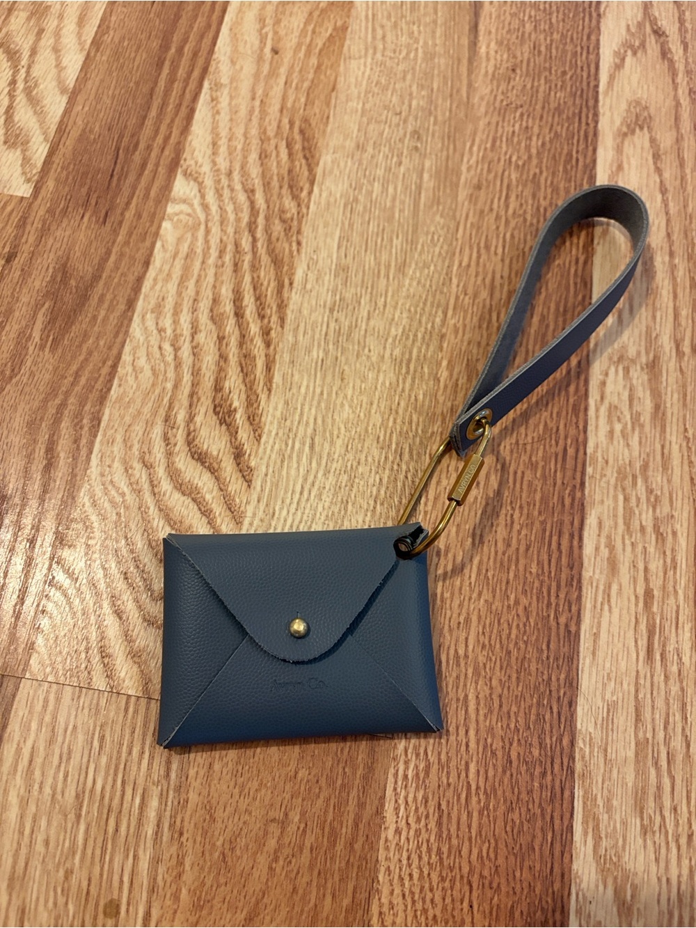 Avryn Co Pebbled Leather Wristlet Wallet